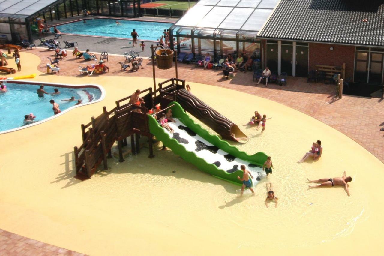 Lodge 4 Personen Camping De Molenhof Reutum Ngoại thất bức ảnh